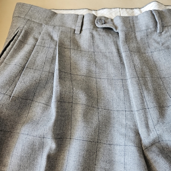 Zegna cashmere suit made in Switzerland 🇨🇭 - Picture 3 of 6